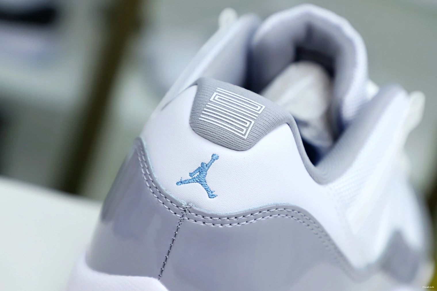 Low Retro Jordan Grey